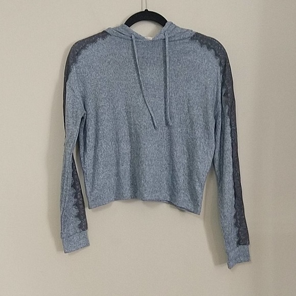 Ultra Flirt Marled Lace Trim Hooded Pullover Top - Picture 2 of 7